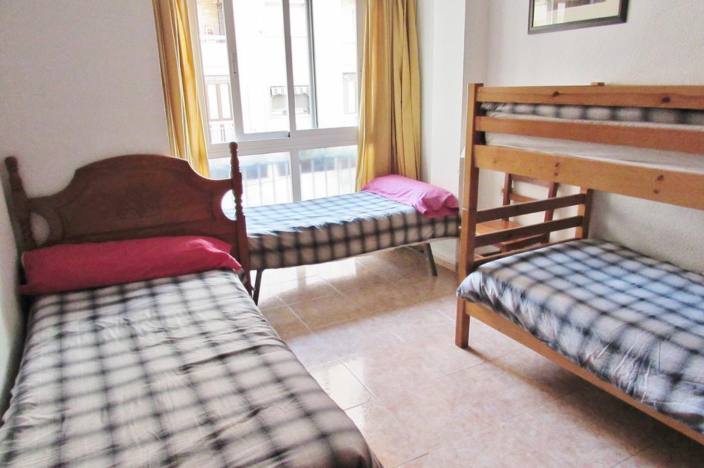 Hostal Nuevas Naciones Гранада Екстер'єр фото